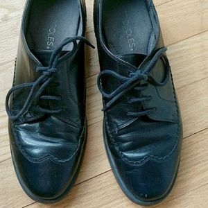 Shoes 8 black oxfords lace-up wing-tip flat